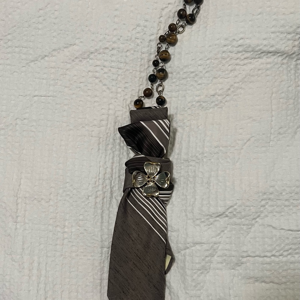 Elegant Silver and Black Necklace